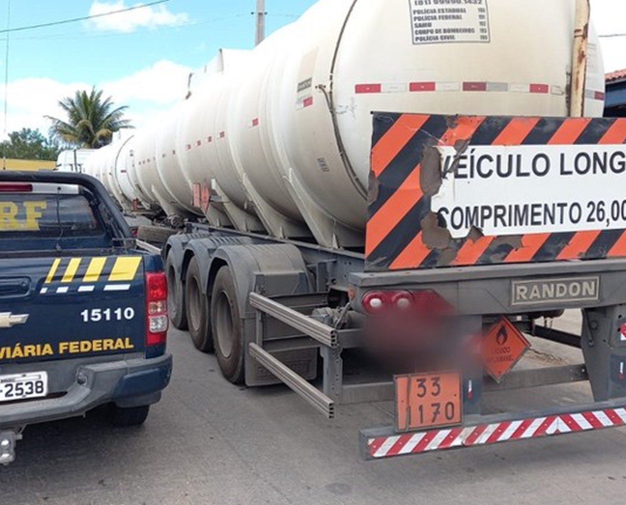 'Amante do perigo': PRF flagra motorista embriagado dirigindo caminhão com produto altamente inflamável, na Chapada Diamantina 