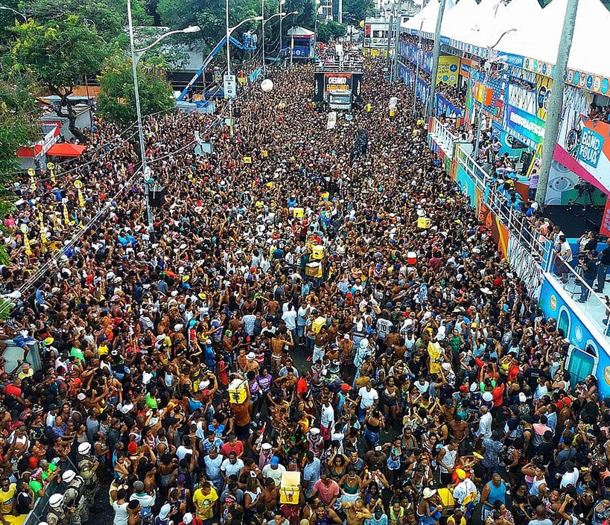 Leo Prates aposta que Carnaval 2022 não deve acontecer em Salvador sob os moldes antigos; "ambiente controlado" 