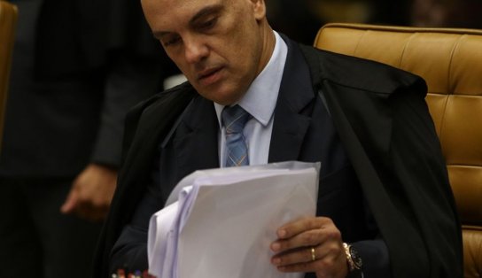 Bolsonaro formaliza pedido de impeachment do ministro Alexandre de Moraes, do STF