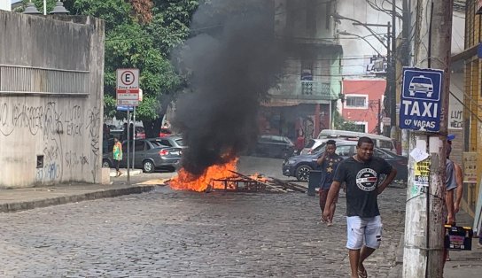 Idoso de 98 anos que matou rapaz no Centro de Salvador era PM aposentado e chegou a ser preso; vizinhos protestam