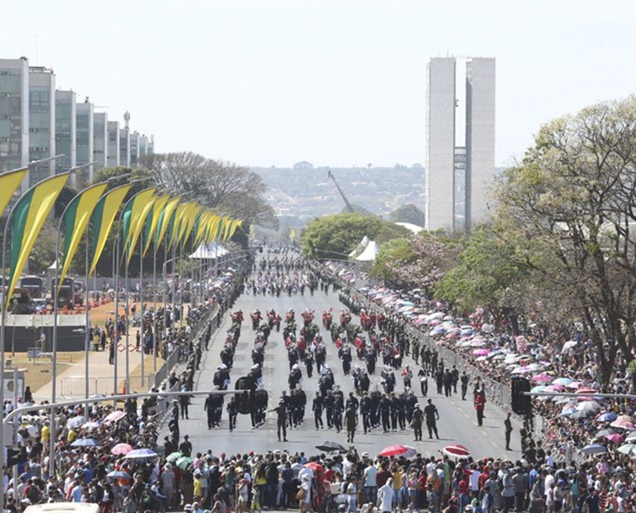 Ministério Público do DF cobra medidas de segurança para 7 de setembro; temor é de 'guerra' na Praça dos Três Poderes