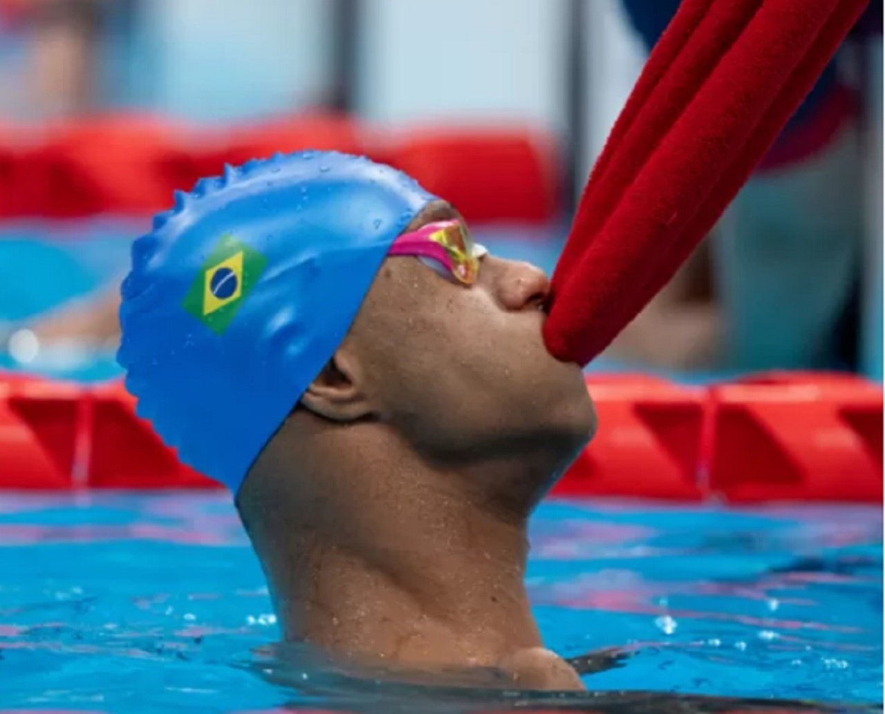 Nadador Gabriel Geraldo é prata e conquista 1ª medalha do Brasil nas Paralimpíadas de Tóquio