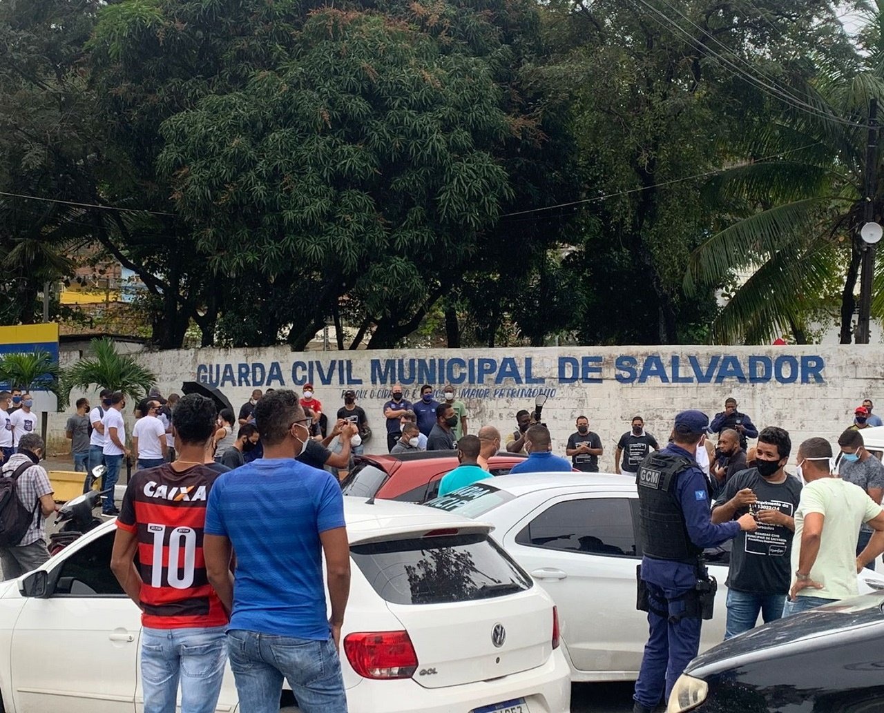 Guardas municipais de Salvador reclamam por falta de plano de carreira e ameaçam decretar greve