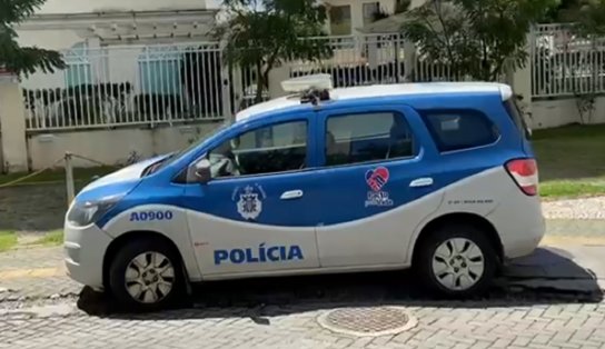 Mais três funcionárias vão à delegacia prestar queixa contra patroa de babá que despencou de apartamento; "ia jogar o carro em mim"