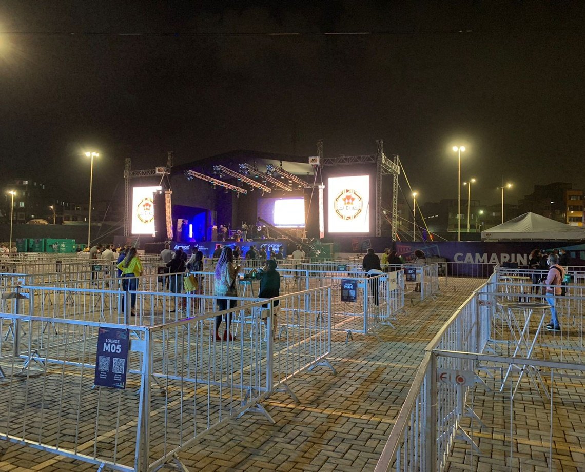 Entrou água! Chuva atrapalha programação e deixa público longe do palco no evento-teste de Salvador; veja vídeo