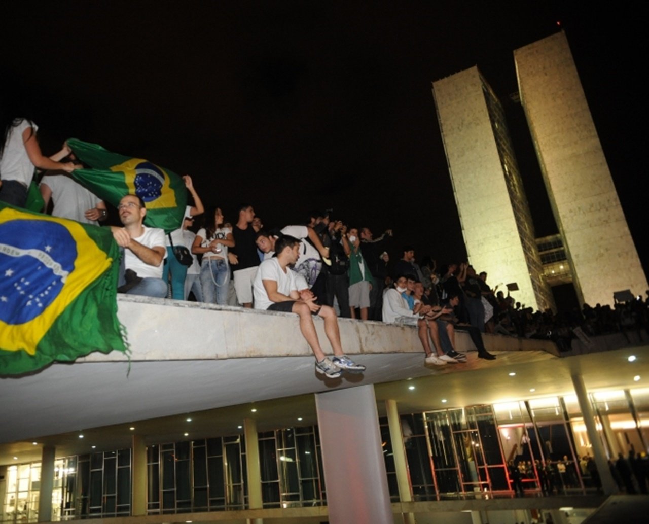 Prefeitos divulgam carta defendendo democracia e harmonia; "clamamos por respeito à população brasileira"