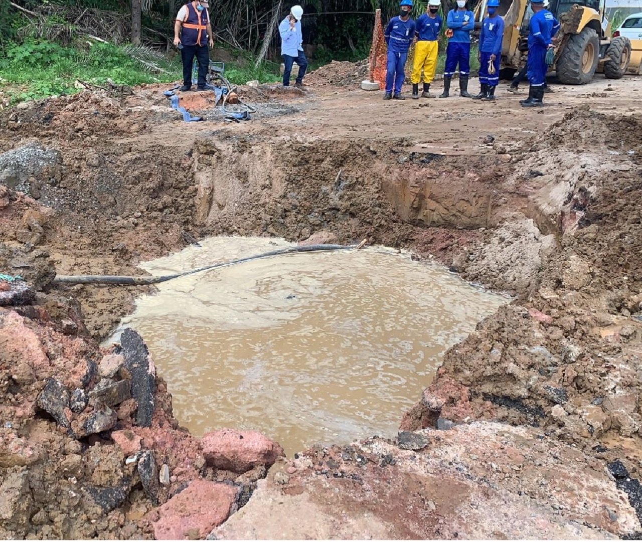 Trabalhador morre soterrado em acidente durante obra de esgotamento sanitário em Lauro de Freitas