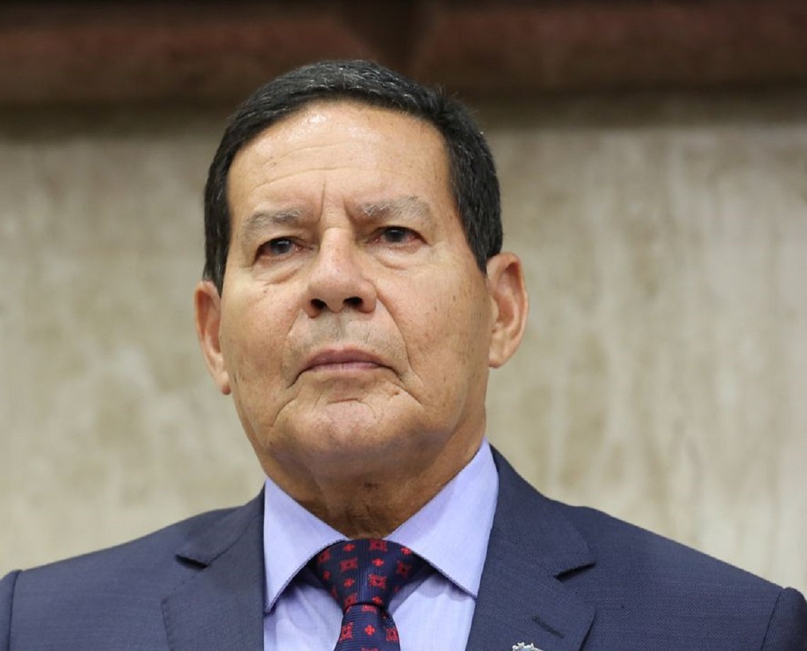 Mourão admite possibilidade de racionamento de energia e que crise pode se manter por anos