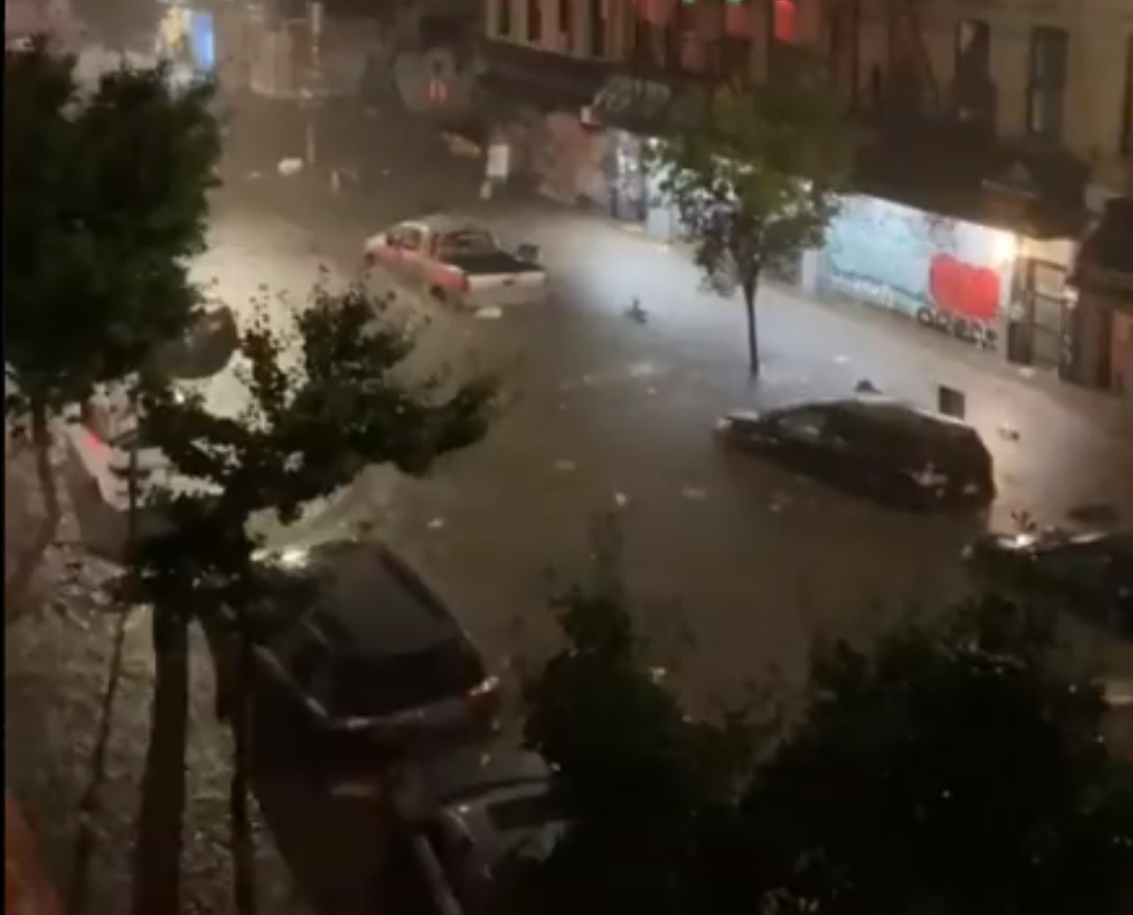 Tempestade deixa oito mortos em Nova York, que declara estado de emergência