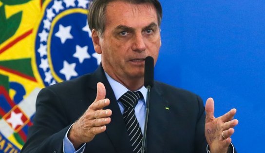 Ministros do TSE avaliam hipótese de Bolsonaro ficar inelegível em 2022