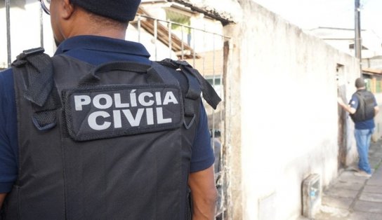 Homem e idoso são mortos enquanto conversavam na rua no bairro Cidade Nova