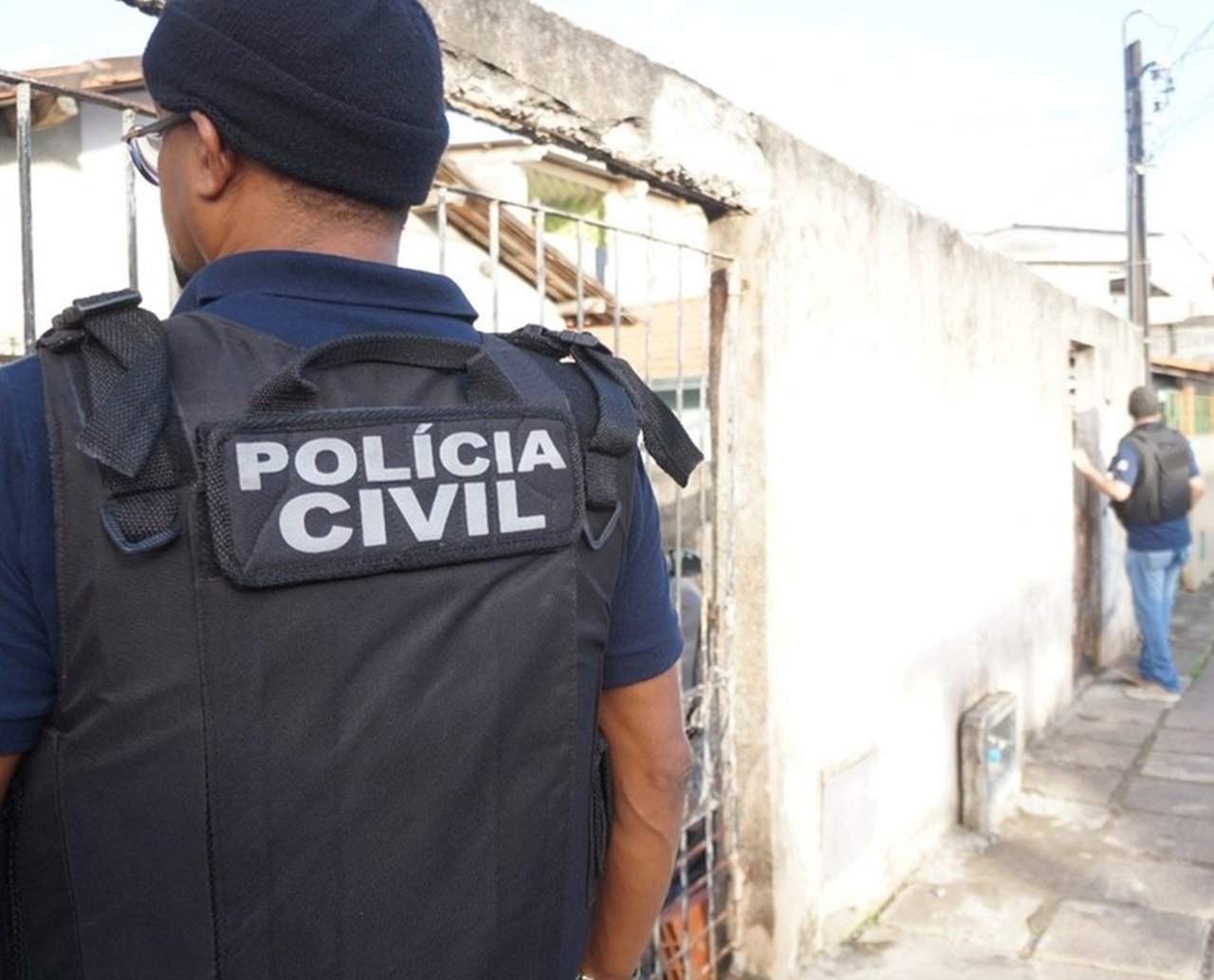 Homem e idoso são mortos enquanto conversavam na rua no bairro Cidade Nova