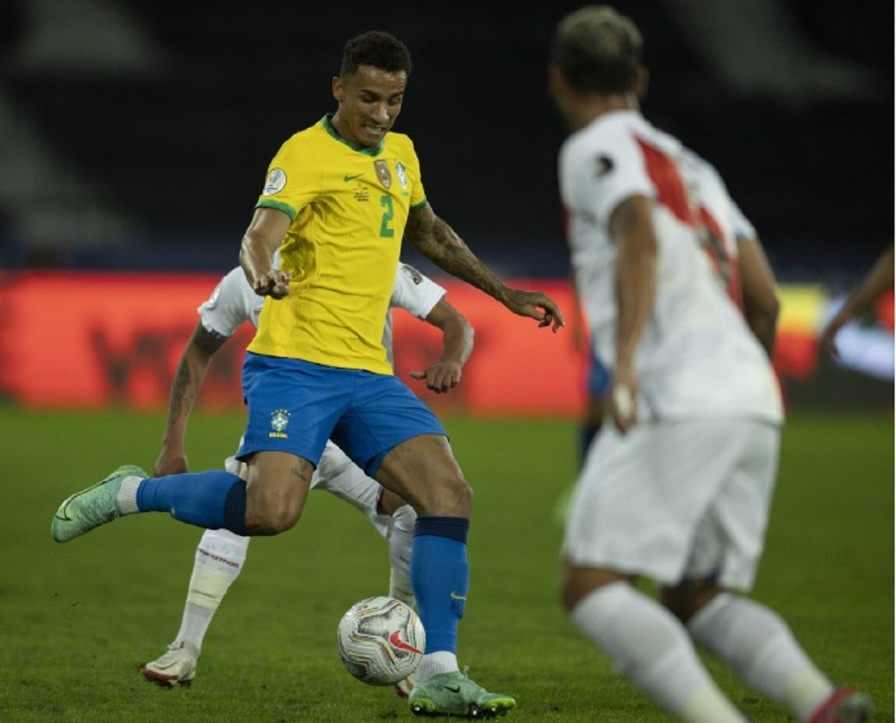 Após interrupção de jogo contra Argentina, brasileiros enfrentam peruanos nesta quinta pelas Eliminatórias da Copa