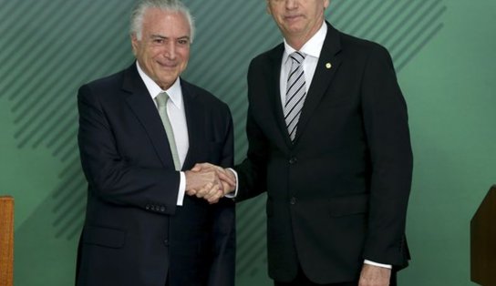 Com ajuda de Temer, Bolsonaro publica carta negando intenção de agredir poderes, mas critica Moraes; leia aqui