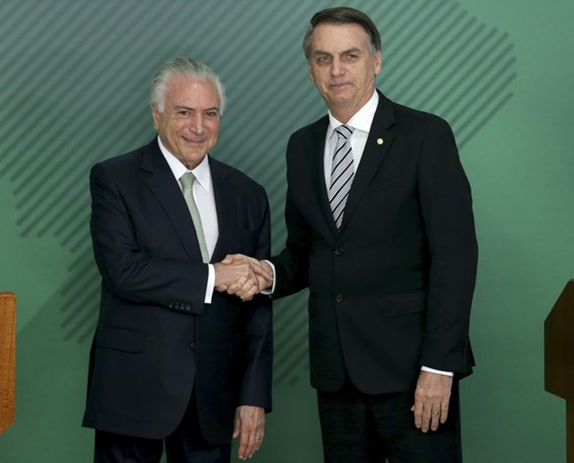 Com ajuda de Temer, Bolsonaro publica carta negando intenção de agredir poderes, mas critica Moraes; leia aqui