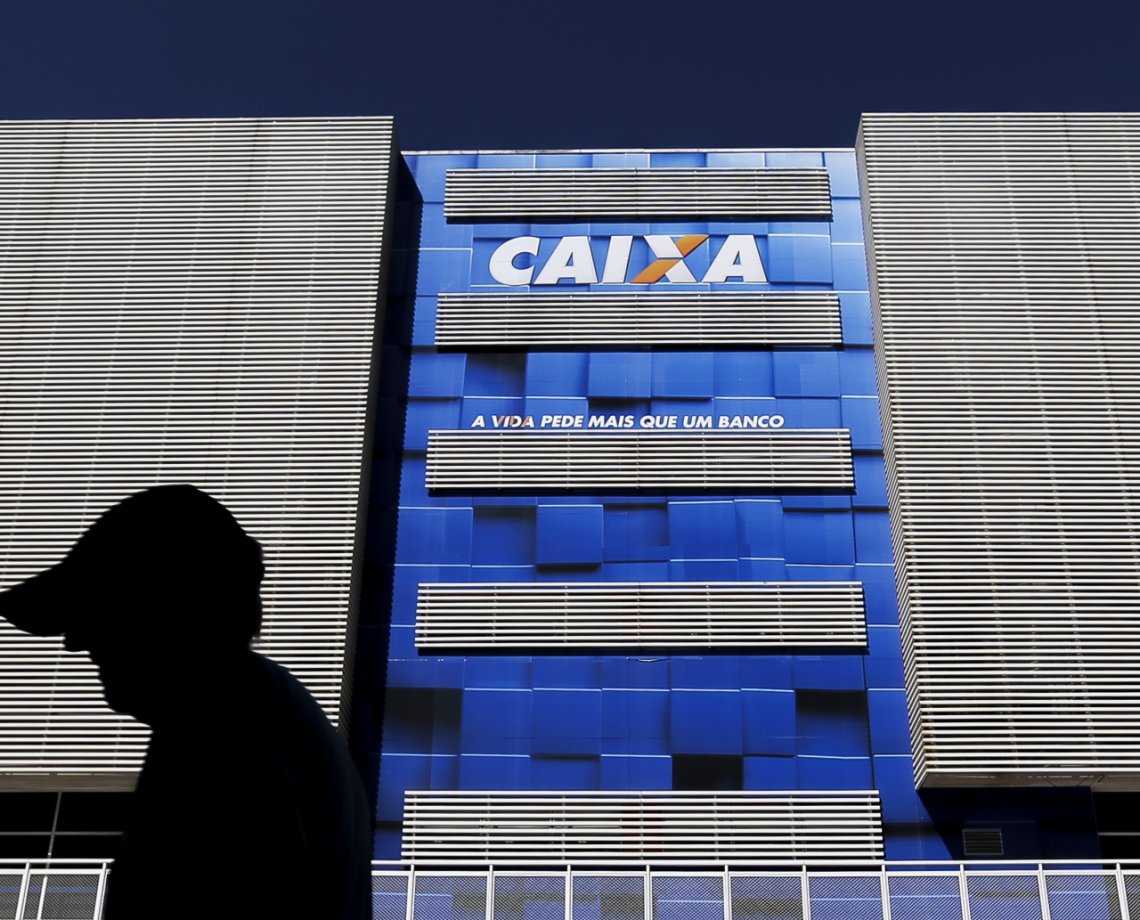 Caixa abre concurso para preencher mil vagas com salário a partir de R$ 3 mil; veja os requisitos