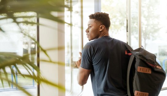 Preocupante: a cada 10 adolescentes baianos, seis já beberam, quatro tiveram relação sexual, três sofreram bullying e dois acham que a vida não vale a pena