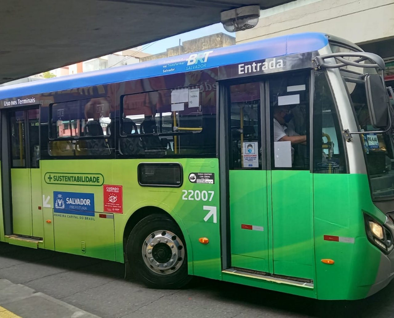 Testes com ônibus elétricos em linhas do BRT acontecem a partir desta terça-feira em Salvador