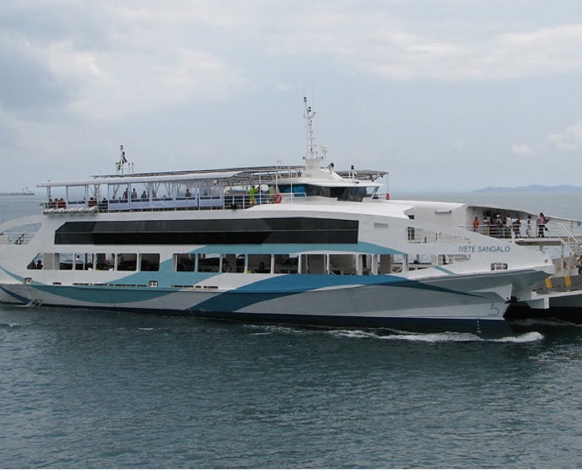 Ladrão assalta mulher durante travessia do ferry boat e obriga vítima a beijar sua boca; "segurança nada fez"