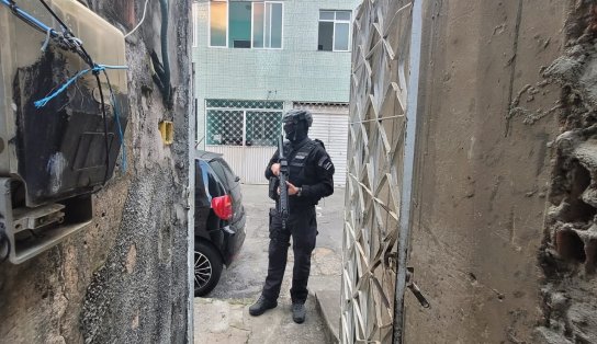 Polícia combate o crime organizado e cumpre mandados nesta quarta contra autores de extorsão e sequestros em Salvador e RMS