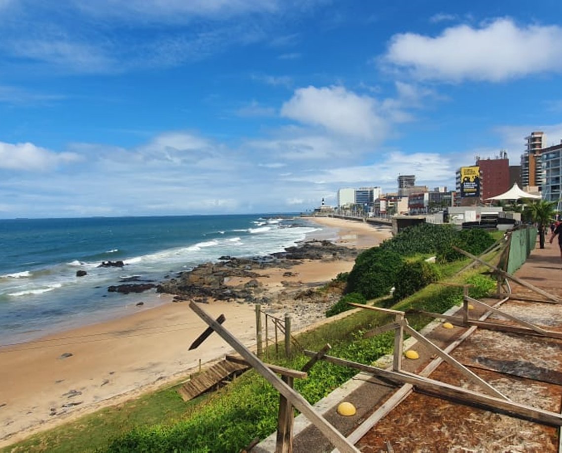 Após reabertura das praias, Limpurb recolheu mais de 2 mil toneladas de lixo na orla marítima de Salvador