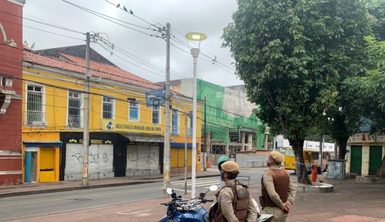 PM intensifica policiamento na Barroquinha após protesto por morte de homens 