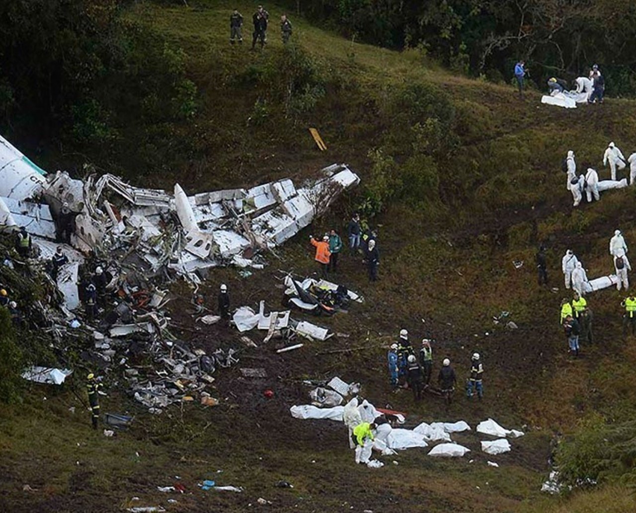 PF prende controladora que aprovou plano de voo da Chape; 71 pessoas morreram no trágico acidente, em 2016