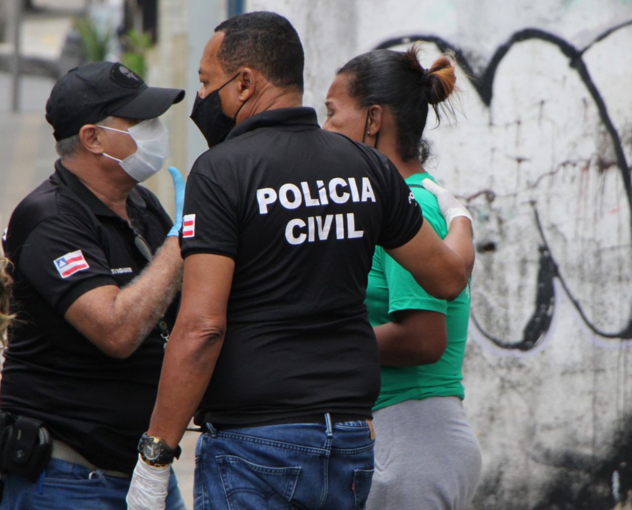 Polícia apura "empréstimo" de crianças que pedem dinheiro em áreas movimentadas de Salvador; 25 são resgatadas