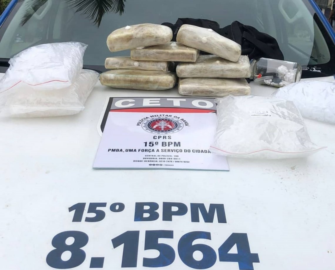 Roubou e não pôde carregar: traficantes fogem da PM e abandonam 7 kg de cocaína em Itabuna
