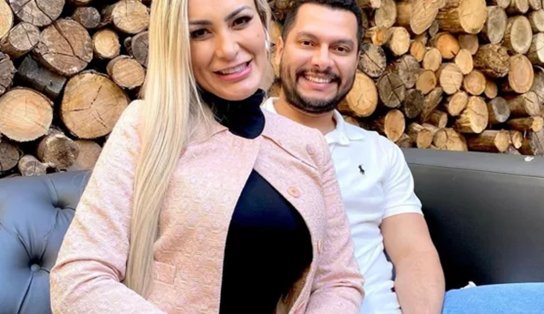 Grávida, Andressa Urach anuncia separação, revela internação em clínica psiquiátrica e raiva de igreja evangélica