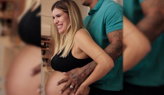 Mais um L: filha de Léo Santana e Lorena Improta nasce em Salvador; veja foto do cantor na maternidade