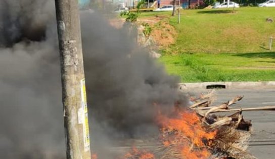 Grupo diz que trabalhador foi preso injustamente no complexo do Nordeste e faz manifestação em Salvador 