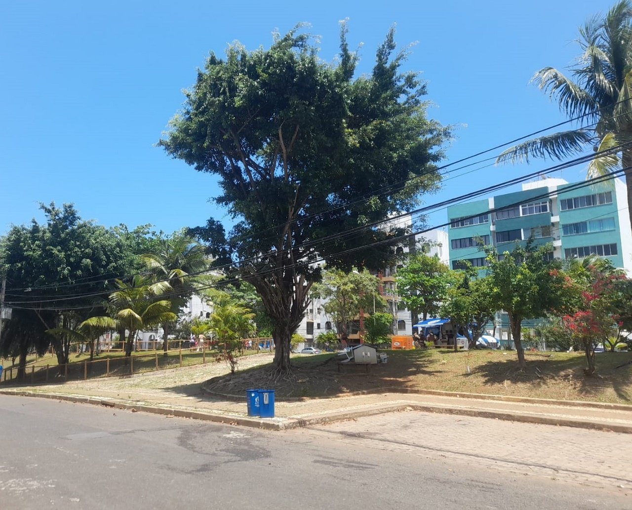 Assaltos em ruas do Rio Vermelho assustam moradores; bandidos assaltaram até senhora que estava rezando o terço