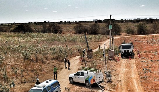 Dentro de fazenda, Coelba acha "gato" de energia que dava abastecer 670 casas por um mês 