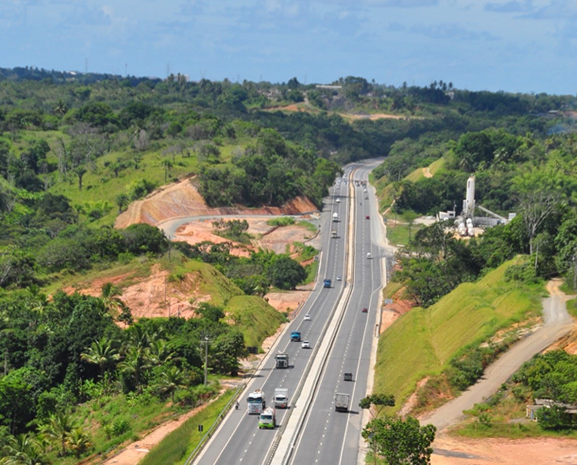 Atenção, motorista: obras de manutenção na BA-093 seguem até início de outubro