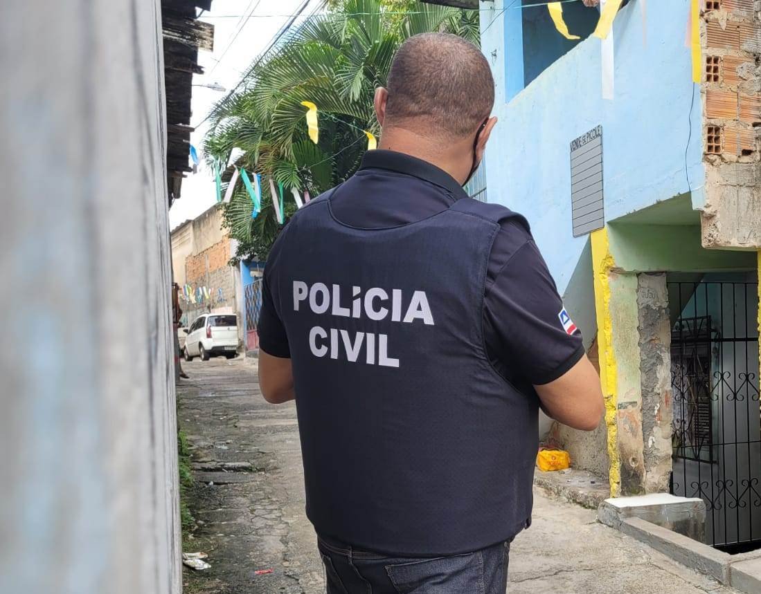 Homem investigado por matar e enterrar companheira em terreno baldio é preso no sul da Bahia