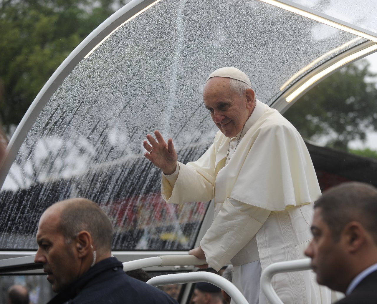 Papa Francisco muda o Direito Canônico e condena casos de abuso sexual cometido por clérigos contra adultos; saiba mais