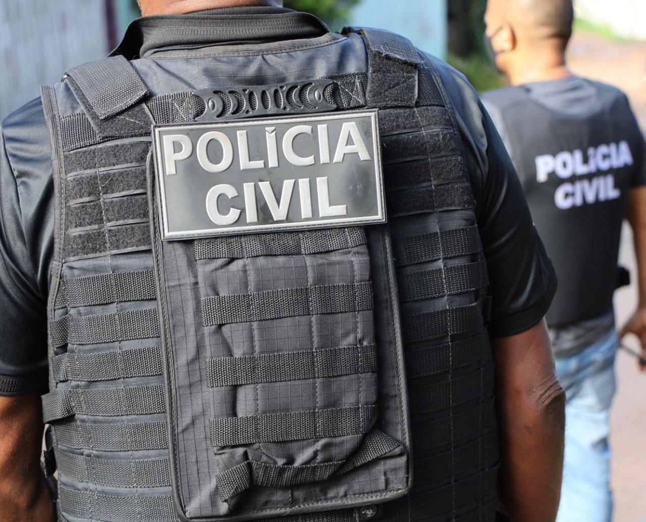 Polícia cumpre mandados de prisão contra dupla suspeita de matar e ocultar corpo de jovem, em Itinga 