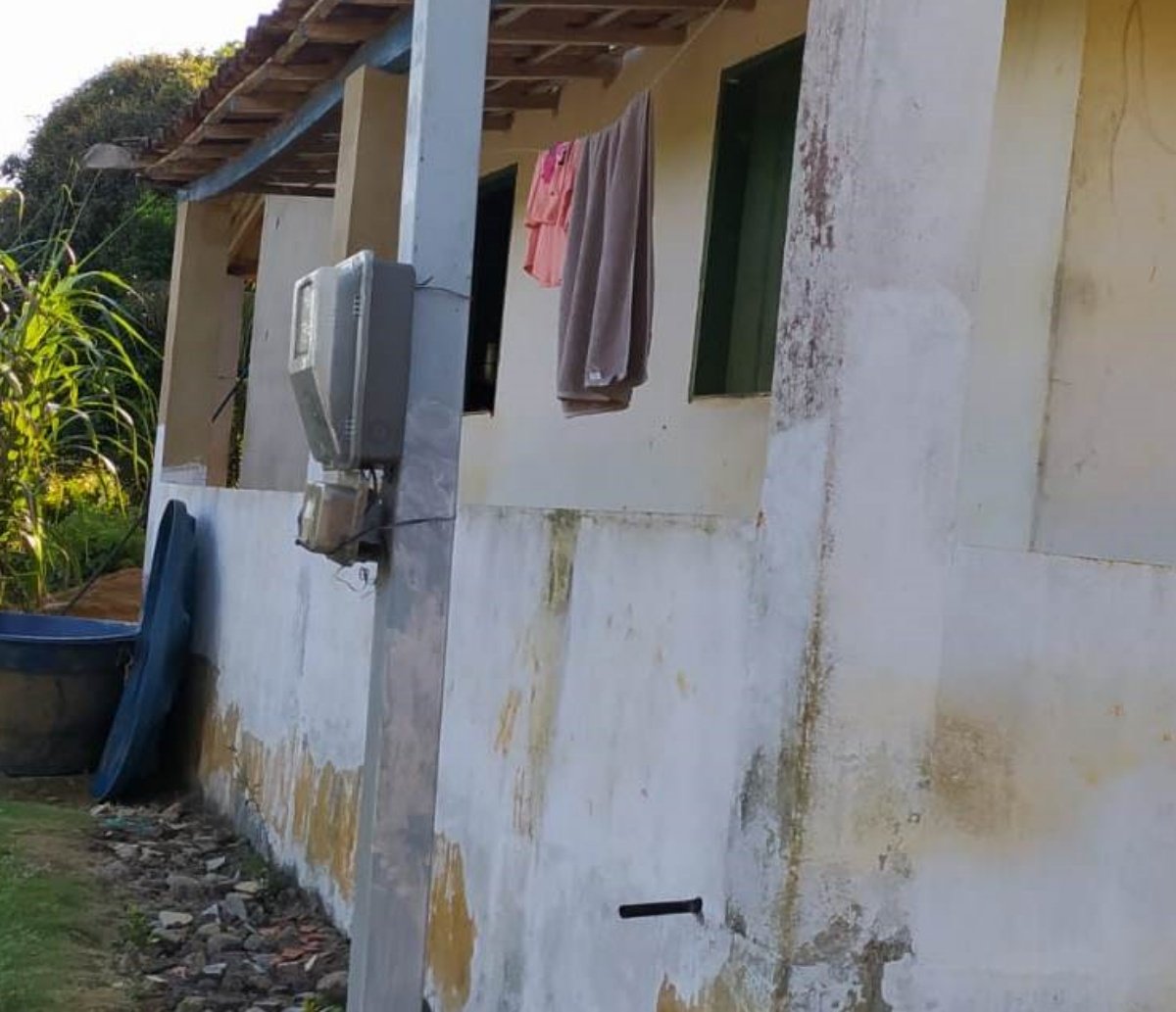 Adolescente de 13 anos é sequestrada pelo namorado e mantida presa no interior da Bahia