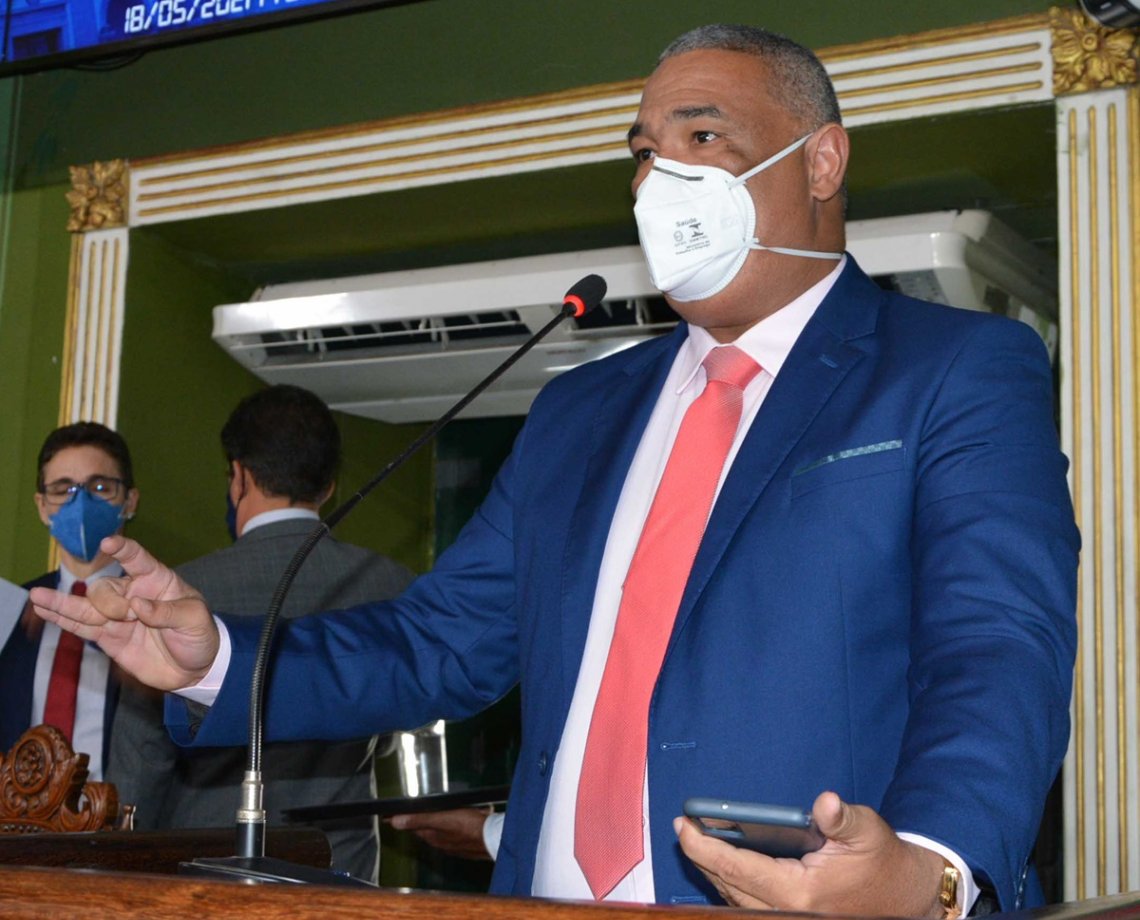 Bahiense nega saída da liderança do Patriota na Câmara de Salvador e aponta crise com Átila do Congo