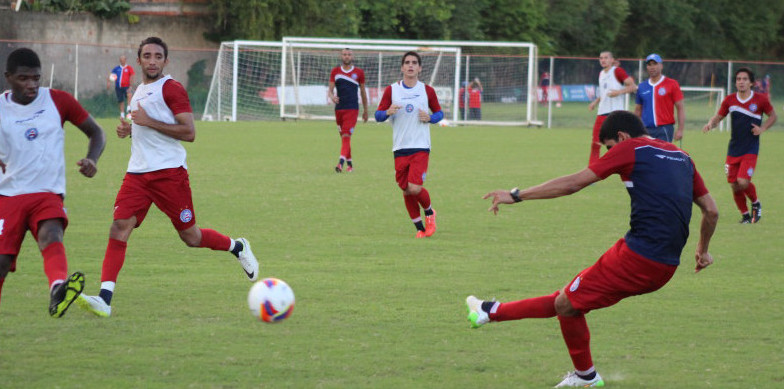 Bahia joga com o Paraná e pode assumir liderança da &#8220;Série B&#8221; nesta sexta-feira