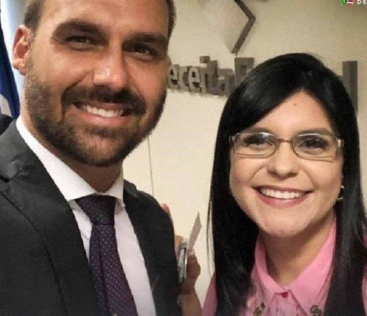 Denúncia de Dayane Pimentel (PSL-BA) contra Eduardo Bolsonaro está travada há um mês na Câmara 