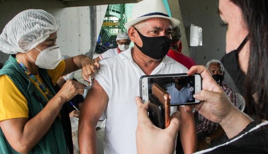 Metade dos baianos já está completamente vacinado e imunizado contra Covid-19