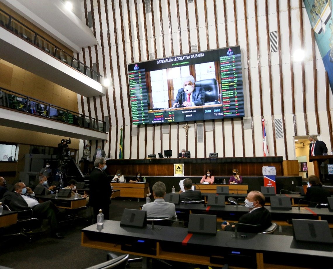 Deputados baianos aprovam Lei de Diretrizes Orçamentárias 2022 mesmo com os votos contrários da oposição