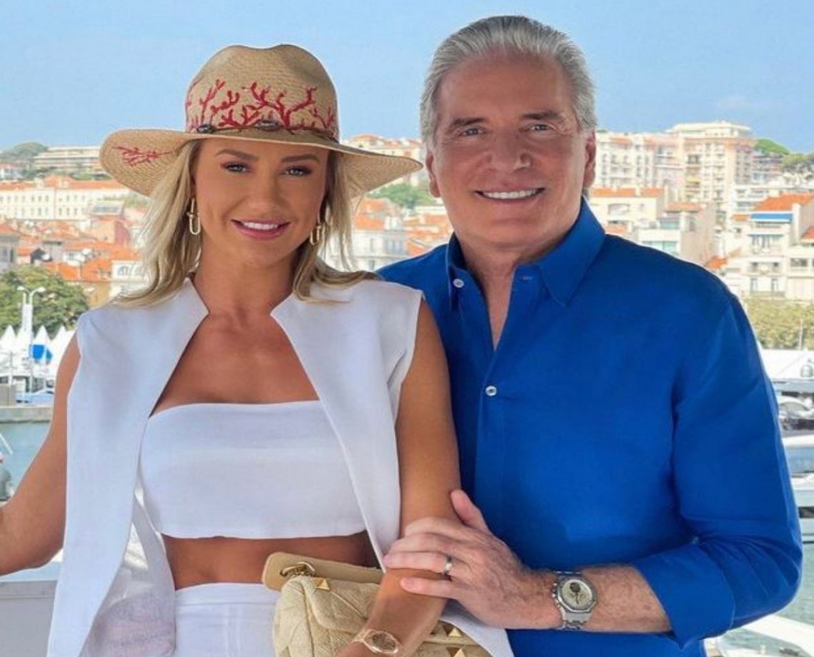 Boatos de que Roberto Justus obriga esposa a se maquiar e escovar os dentes antes dele acordar são falsos, garante Ana Paula