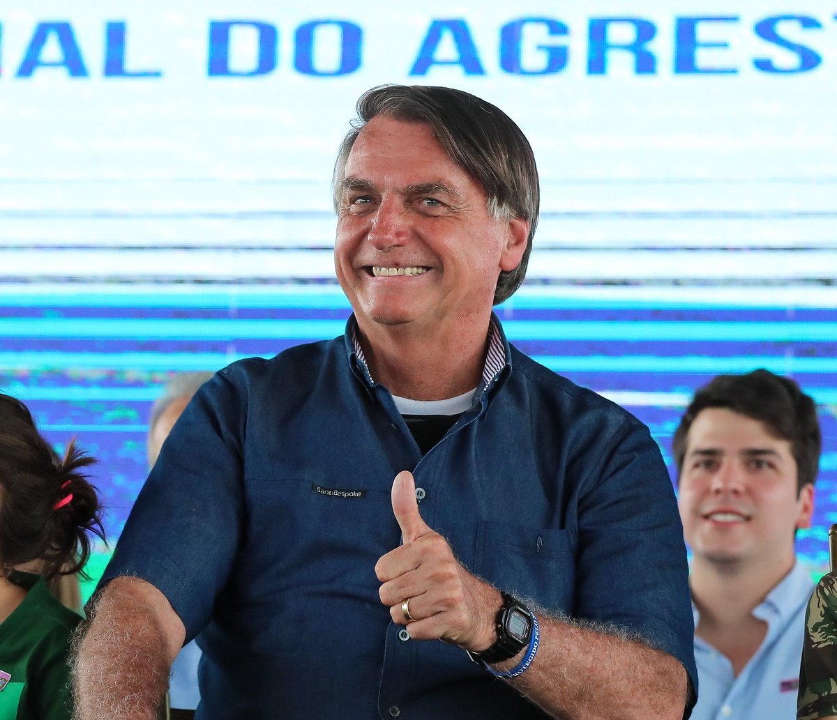 Mesmo com flerte com PP, Bolsonaro intensifica conversas com PL de Valdemar Costa Neto