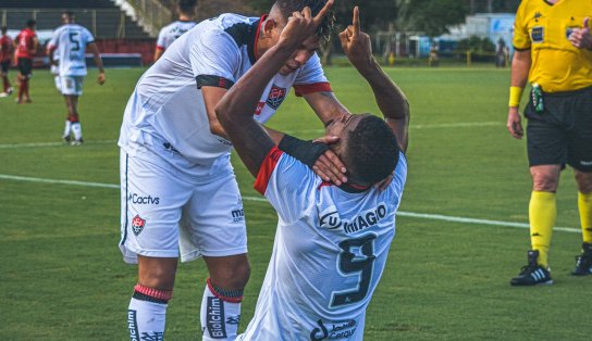 Após goleada contra o Brasil-RS, Wagner Lopes revela superstição com uniforme branco do Vitória