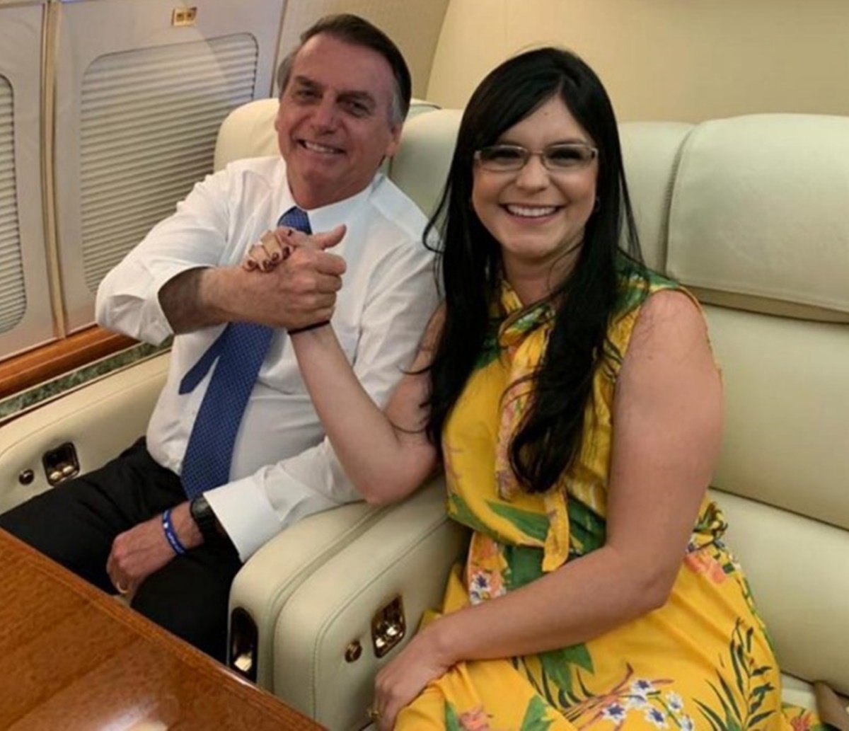 Ex-aliada de Bolsonaro, Dayane Pimentel ironiza presidente: “Virou refém do centrão”