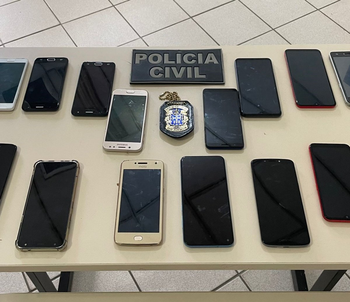 Comerciante é preso por vender celulares com restrição em Vitória da Conquista 