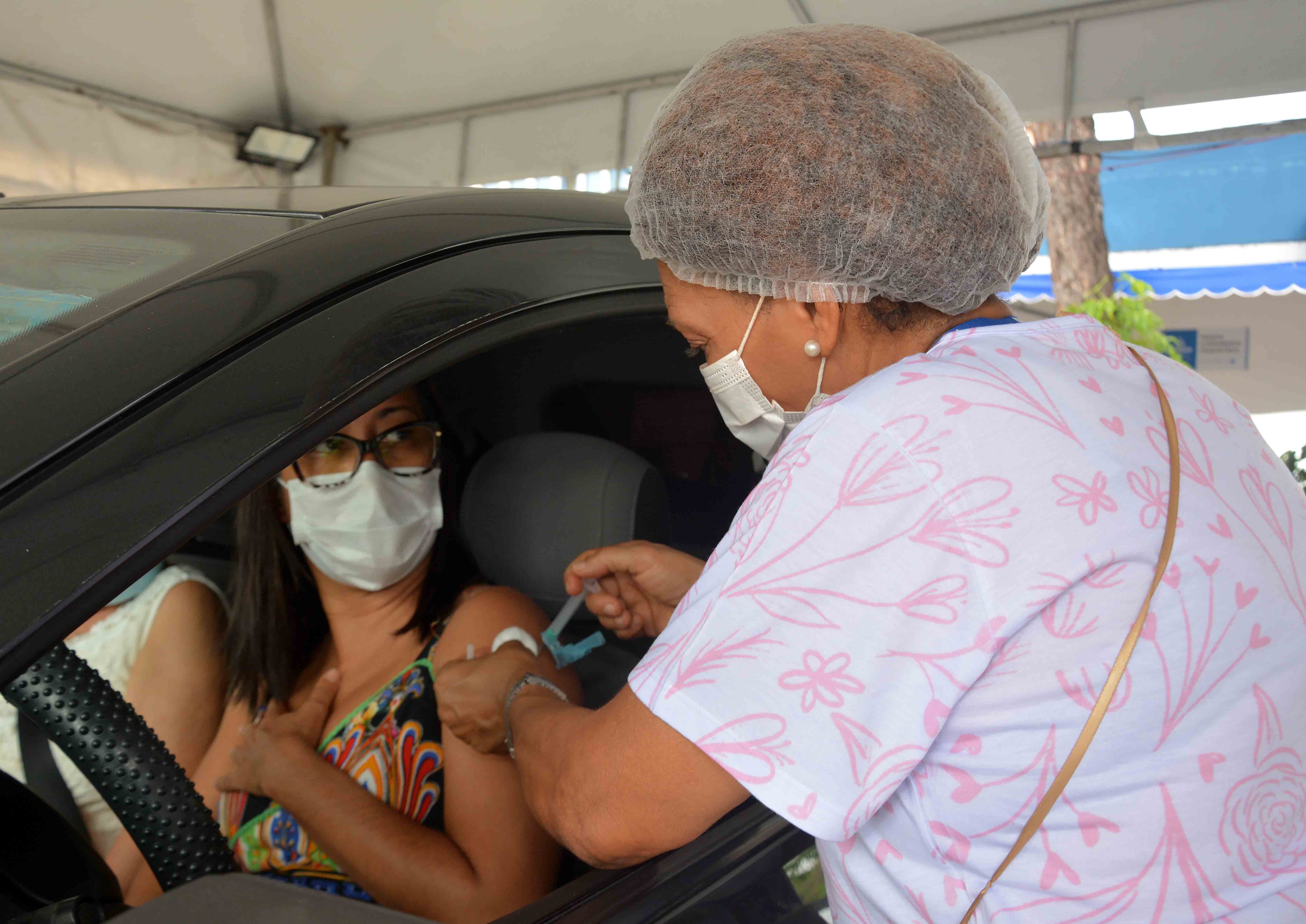 Um é pouco, dois é bom e três é melhor ainda! Mutirão da 3ª dose contra Covid-19 acontece nesta quarta